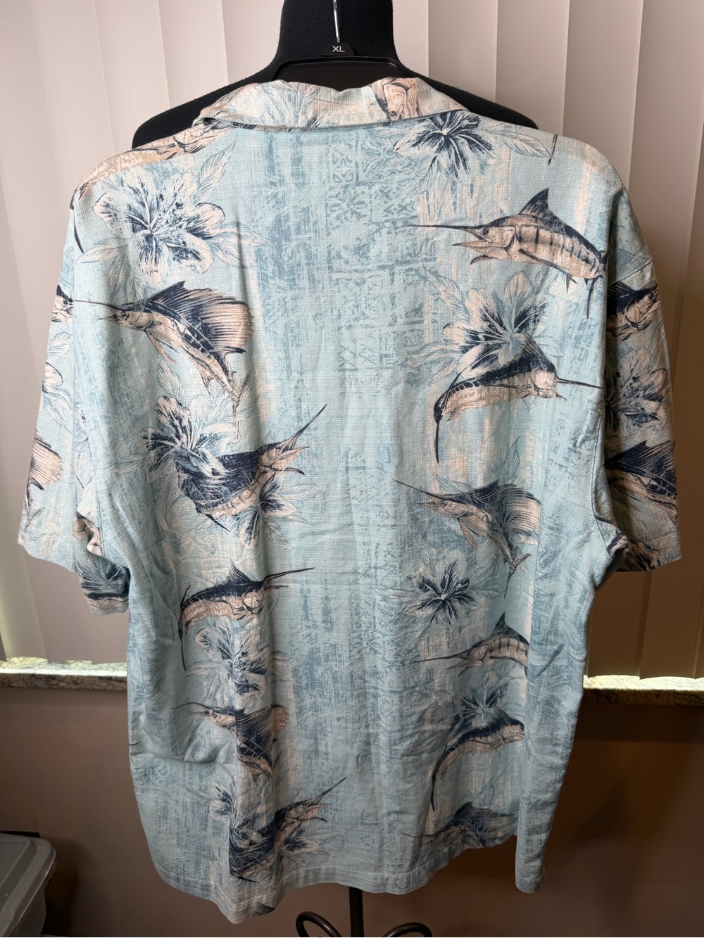 Reel Legends Light Blue Marlin Tropical Print Short-Sleeve Button-Up Size Large - Picture 3 of 6
